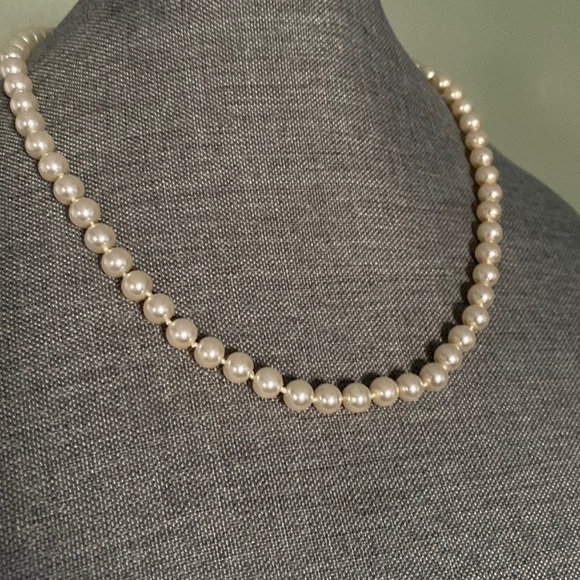 Faux Strand of Pearls - Picture 2 of 3